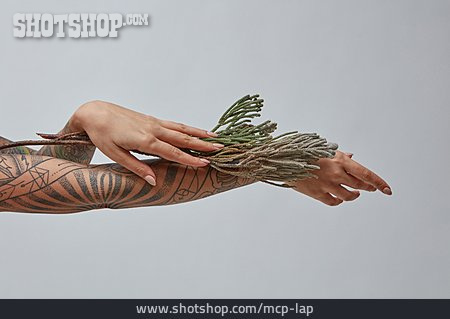 
                Hand, Tattoo                   