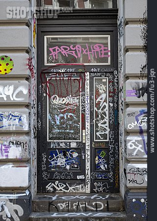 
                Graffiti, Tür, Vandalismus                   