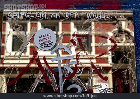 
                Spiegel, Graffiti, Vandalismus                   