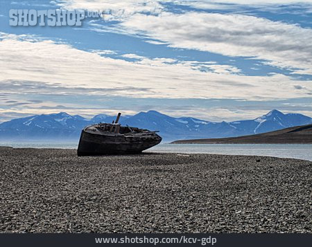 
                Spitzbergen, Walfängerboot                   