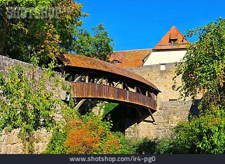 
                Holzbrücke, Rothenburg Ob Der Tauber                   