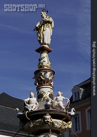 
                Trier, Petrusbrunnen                   