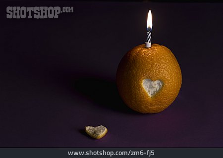 
                Orange, Herz, Geburtstagskerze                   