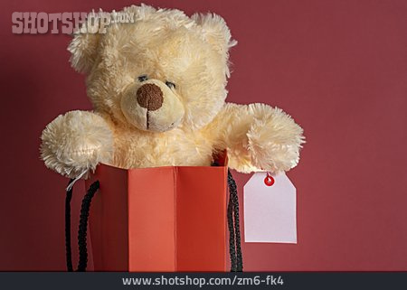 
                Textfreiraum, Teddybär, Einkaufstüte                   