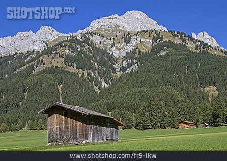 
                Tirol, Heuhütte, Tannheimer Berge                   