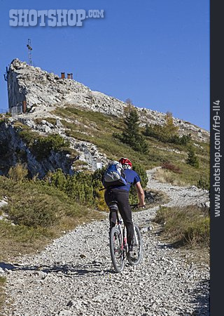
                Mountainbiker, Bergtour                   