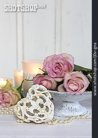 
                Dekoration, Kerzenlicht, Rosenblüte                   