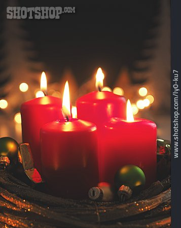 
                Kerzenlicht, Adventskerze, 4. Advent                   