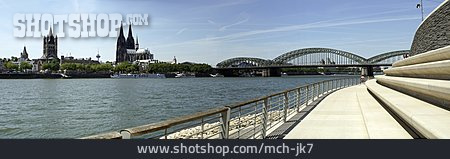 
                Köln, Rheinpromenade                   
