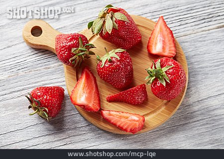 
                Dessert, Erdbeeren                   