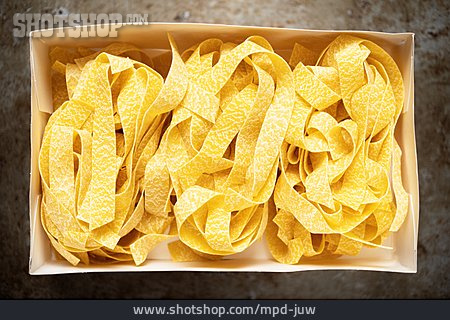 
                Bandnudeln, Pappardelle                   