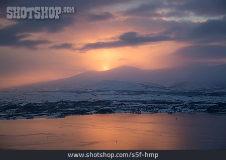 
                Sonnenuntergang, Abendrot, Troms                   