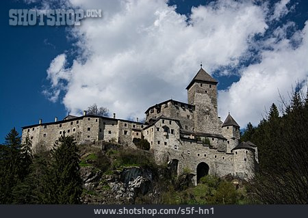 
                Burg Taufers                   