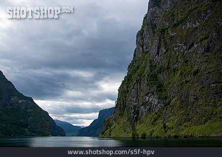 
                Sogn Og Fjordane, Naeroyfjord                   