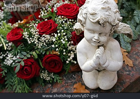 
                Tomb, Rose Bouquet, Angel Figurine                   