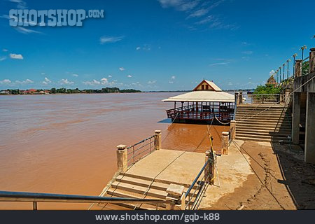 
                Flussufer, Mekong                   