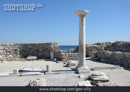
                Kirchenruine, Agios Stefanos, Kefalos                   