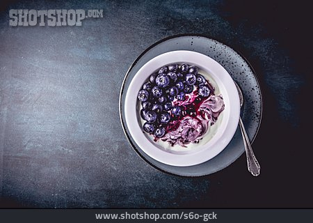 
                Joghurt, Blaubeeren                   