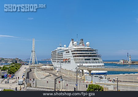 
                Kreuzfahrtschiff, Marseille                   