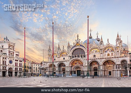 
                Venice, St Mark's Cathedral, Basilica Di San Marco, San Marco                   