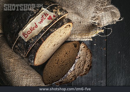 
                Selbstgebacken, Roggenbrot, Baked With Love                   