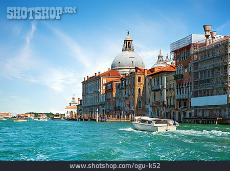 
                Venedig, Santa Maria Della Salute, Vaporetto                   