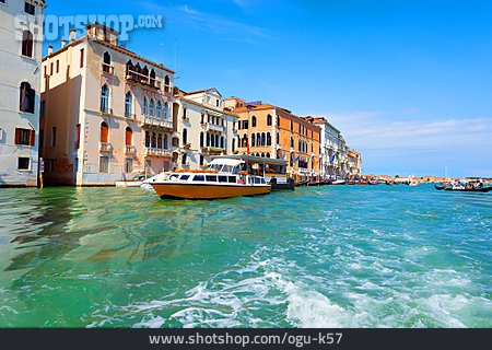
                Venedig, Wassertaxi                   