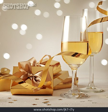 
                Champagne, Gifts, Festive                   