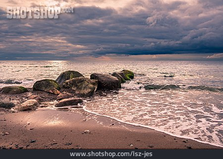
                Ostseeküste, Findlinge                   