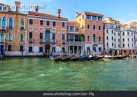 
                Venedig, Canal Grande, Gondeln                   