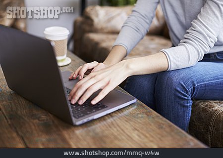 
                Café, Tippen, Laptop, Freelancer                   