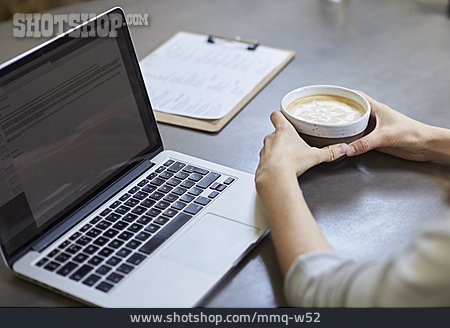 
                Café, Arbeitsplatz, Freelancer                   