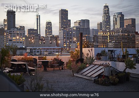 
                Abendstimmung, Los Angeles, Dachterrasse                   