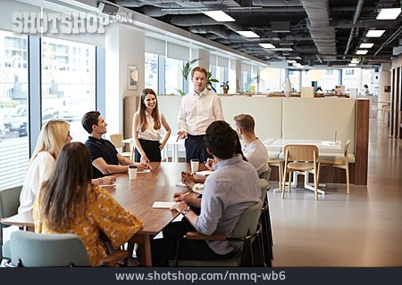 
                Meeting, Teambesprechung                   