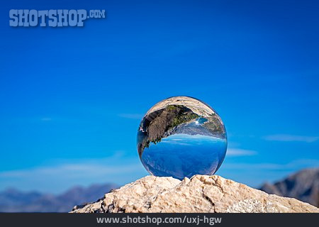
                Berglandschaft, Glaskugel, Montenegro                   