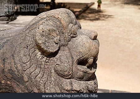 
                Steinlöwe, Polonnaruwa                   