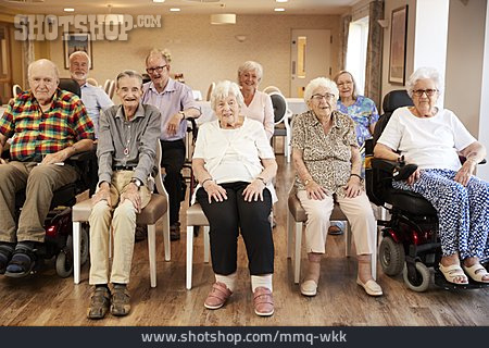 
                Senioren, Altenheim, Seniorenresidenz                   