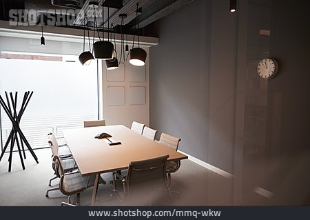 
                Büro, Konferenzraum, Besprechungsraum                   