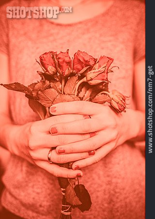 
                Valentinstag, Rosenstrauß, Blumengeschenk                   