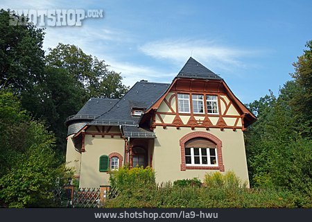 
                Wohnhaus, Neroberg                   