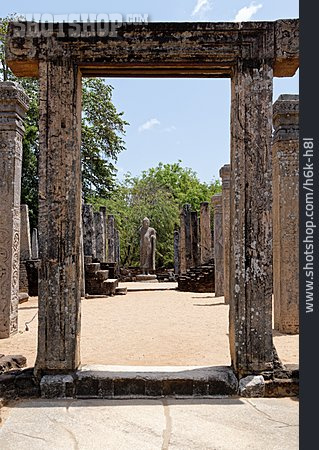 
                Polonnaruwa, Hatadage, Reliktschrein                   