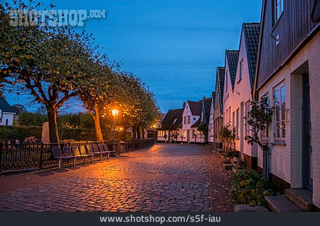 
                Schleswig, Holm                   