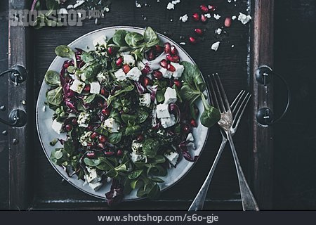 
                Salat, Feta                   