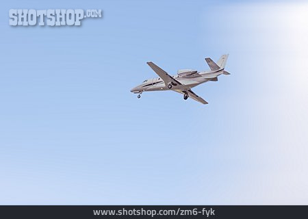 
                Flugzeug, Jet, Düsenflugzeug                   