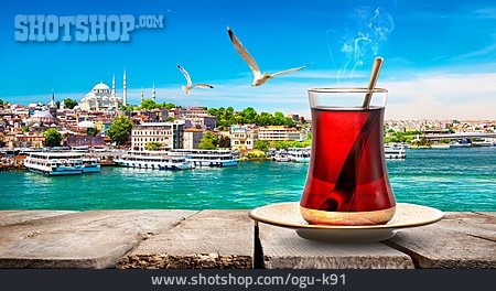 
                Istanbul, Türkischer Tee                   