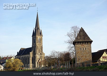 
                Kirche, Wehrturm, Rinteln                   
