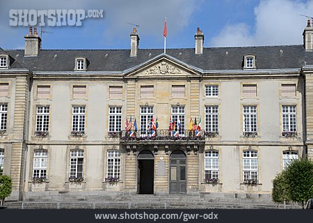 
                Rathaus, Bayeux                   