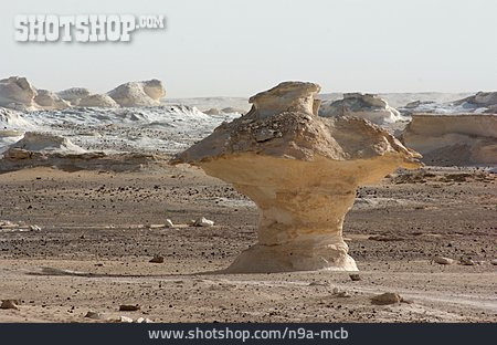 
                Monolith, Weiße Wüste                   
