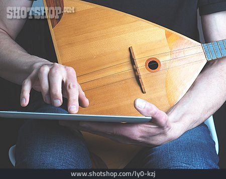 
                Online, Musikunterricht, Balalaika                   