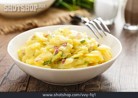 
                Kartoffelsalat                   